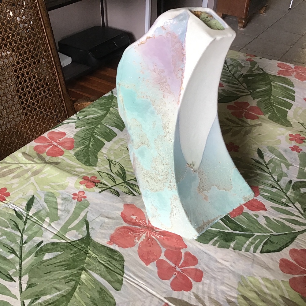 😆🙀VINTAGE BOHO TONY EVANS RAKU FIRED VASE SIGNED & NUMBERED BY TONY EVANS.